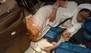 حجاج مغاربة يعانون في مكّة قبل العودة إلى أرض الوطن 3 alalam 635791349209239636 25f 4x3