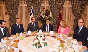 SM le Roi offre un dîner en l’honneur du Premier ministre français M 504x300