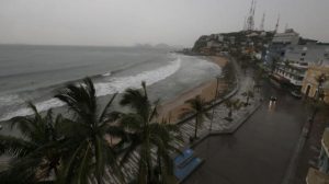 Rain begins to fall over Mazatlan before the arrival of Hurricane Willa ap