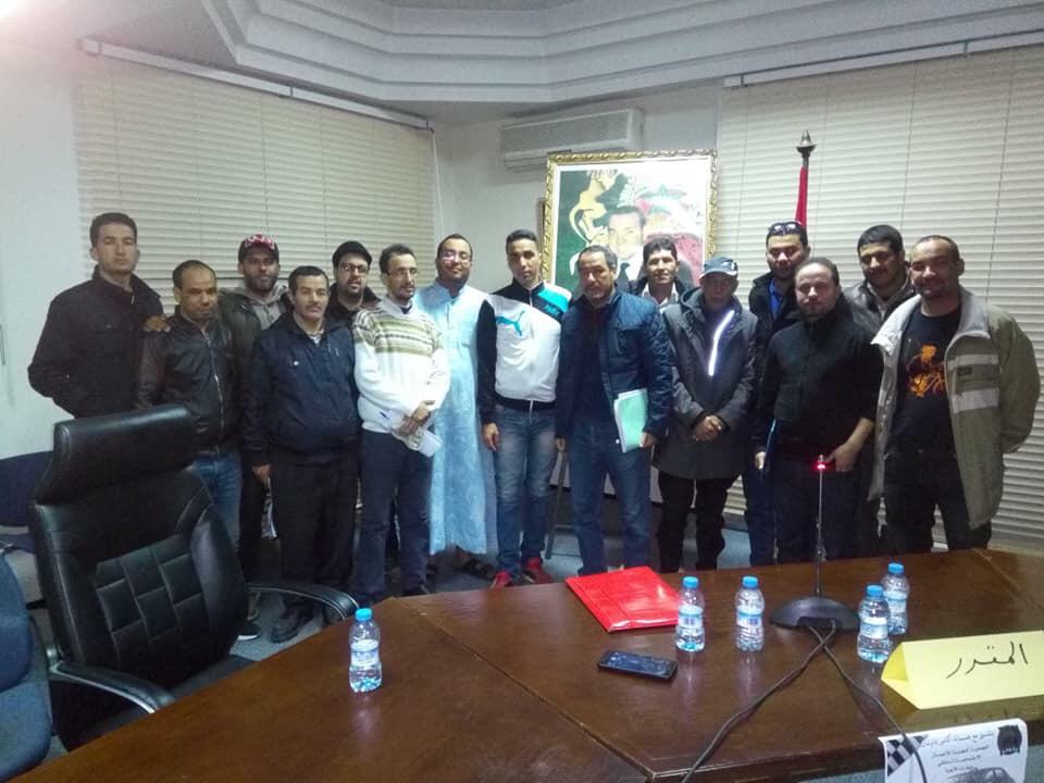 فعاليات جمعوية بأكادير تندد بالواقع المعاش لسائق سيارة الأجرة 1 IMG 20190101 WA0006