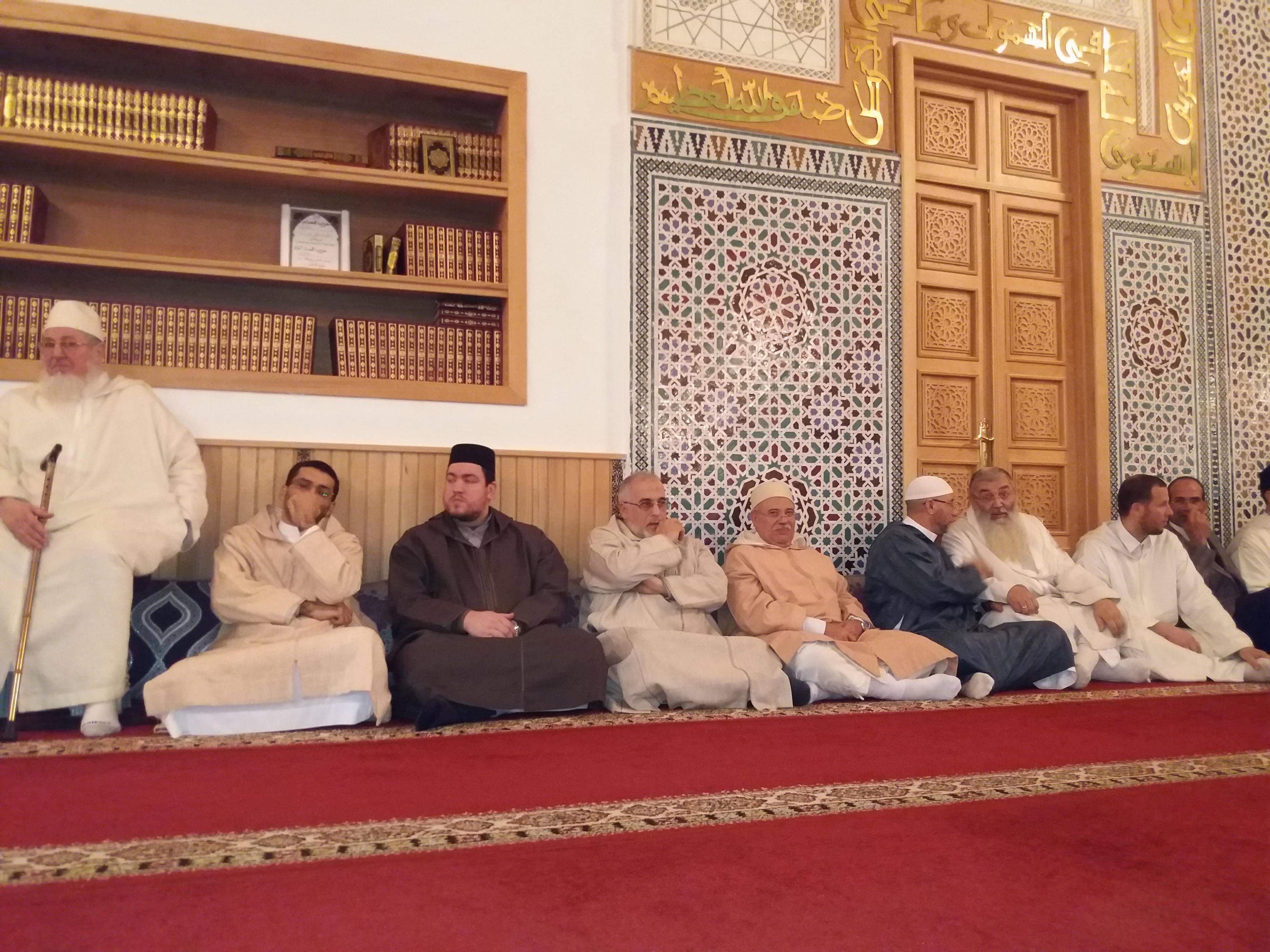 إحياء حفل ديني بمسجد طه الأمين بطنجة 1 received 228550471377750