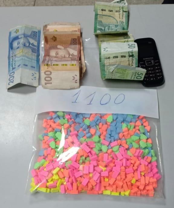 المصلحة الولائية للشرطة القضائية بفاس تتمكن من توقيف شخص للاشتباه في تورطه في قضية تتعلق بالحيازة والاتجار في المخدرات والمؤثرات العقلية 1 IMG 20190209 WA0078