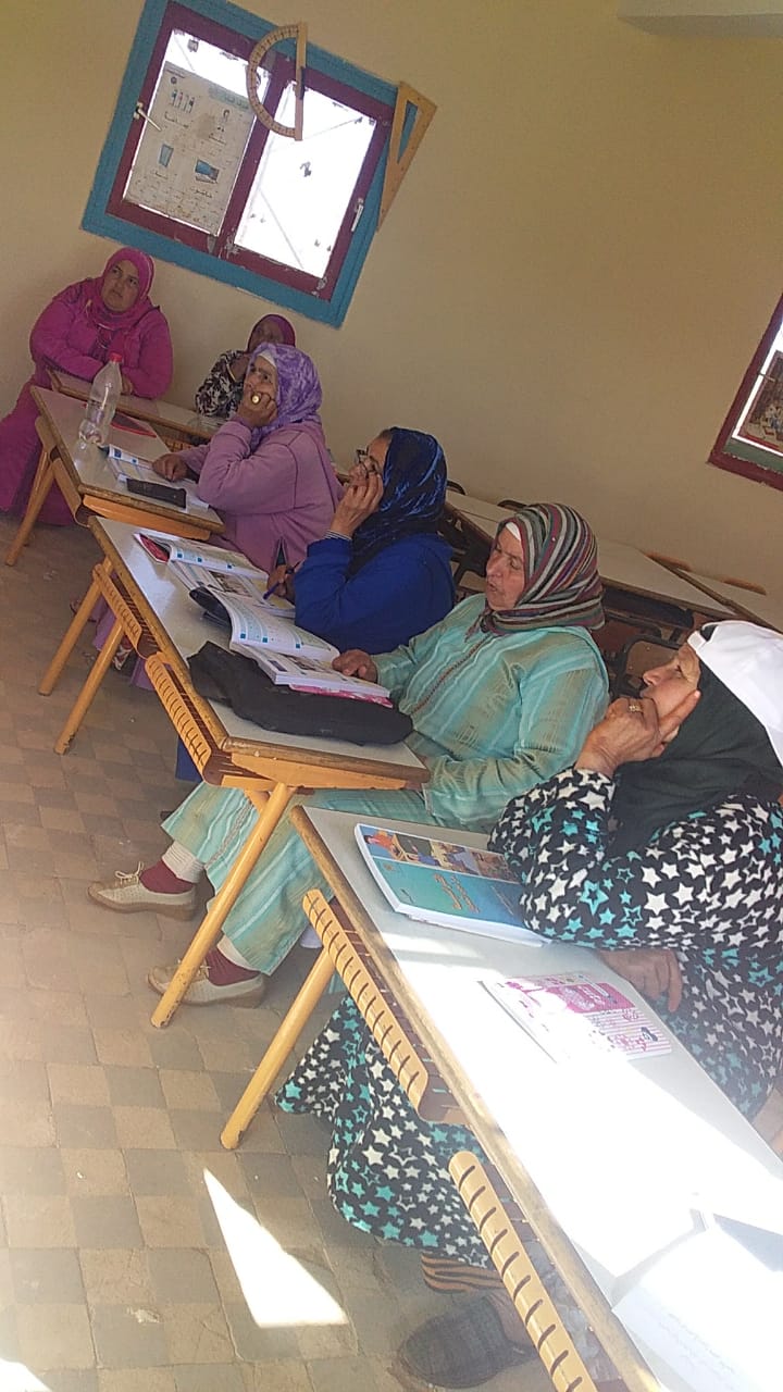 بالصور: نساء وأمهات قرويات يستفدن من دروس محو الأمية باقليم الحاجب 1 IMG 20190214 WA0058