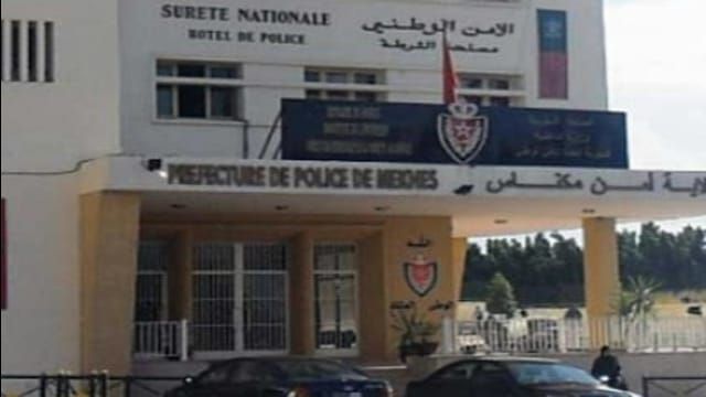 السلاح لتوقيف شخص حاول مهاجمة الشرطة بمكناس 1 IMG 20190301 WA0027