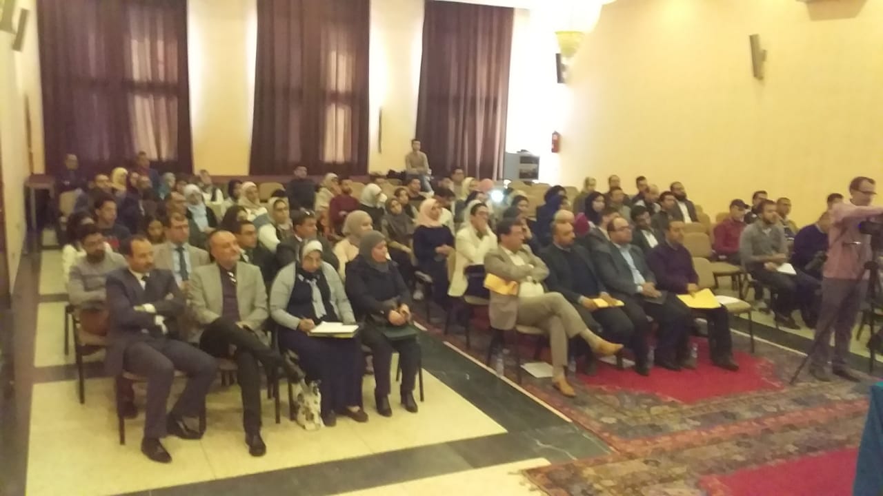 جامعيون بكلية الحقوق بسطات ينفتحون على غرفة التجارة والصناعة والخدمات لمناقشة صعوبة المقاولة 1 IMG 20190328 WA0071