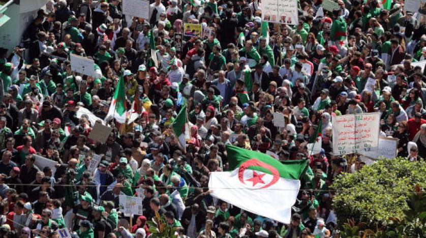 Algerians protest against Bouteflika epa