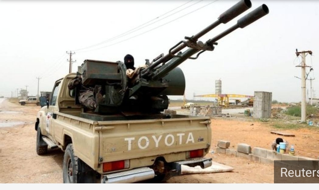 الجيش الليبي يفرض حظرا جويا على غرب البلاد 1 IMG 20190406 WA0050