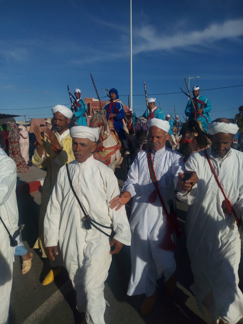 جماعة الحنشان شمال مدينة الصويرة تعيش على اقاعات الحبة والبارود والاهازيج والنغمات الشعبية الأصيلة بمناسبة افتتاح فعاليات مهرجانها الثقافي الرابع. 1 IMG 20190424 WA0167