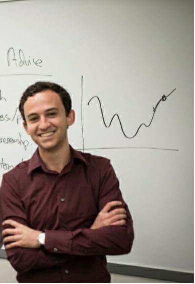 يونس بنسودة موري نموذج لشباب مدينة طنجة المتفوقين بالولايات المتحدة الامريكية 1 received 271999617078615