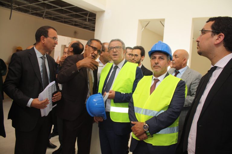 محمد أوجار و رؤساء المديريات المركزية بوزارة العدل يتفقدون ورش بناء محكمة قضاء الأسرة بقصبة تادلة 1 2CB277F9 1AD4 4508 8DBA 1DBF4F001D29