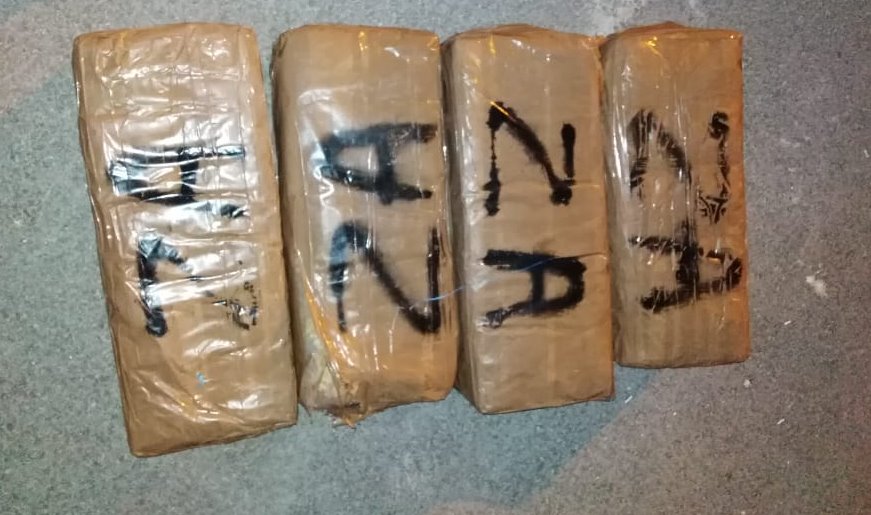 مصالح الأمن بطنجة تحجز 250 كيلوغرام من مخدر الشيرا بأكياس بلاستيكية الخميس المنصرم بميناء طنجة المتوسط 1 IMG 20190714 WA0032