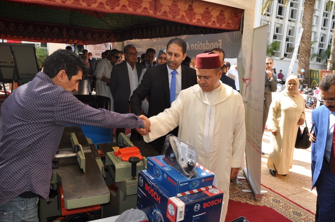 عامل إقليم الخميسات يشرف على توزيع مشاربع مدرة للدخل لفائدة 33 سجينا من أبناء الإقليم. 1 IMG 20190726 WA0033