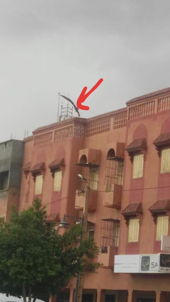 مراكش : خطير …العلم الوطني يهان فوق مبنى إدارة العمران بتملالت يااااا.. وزير الإسكان ( صور ) 1 IMG 20190904 WA0009