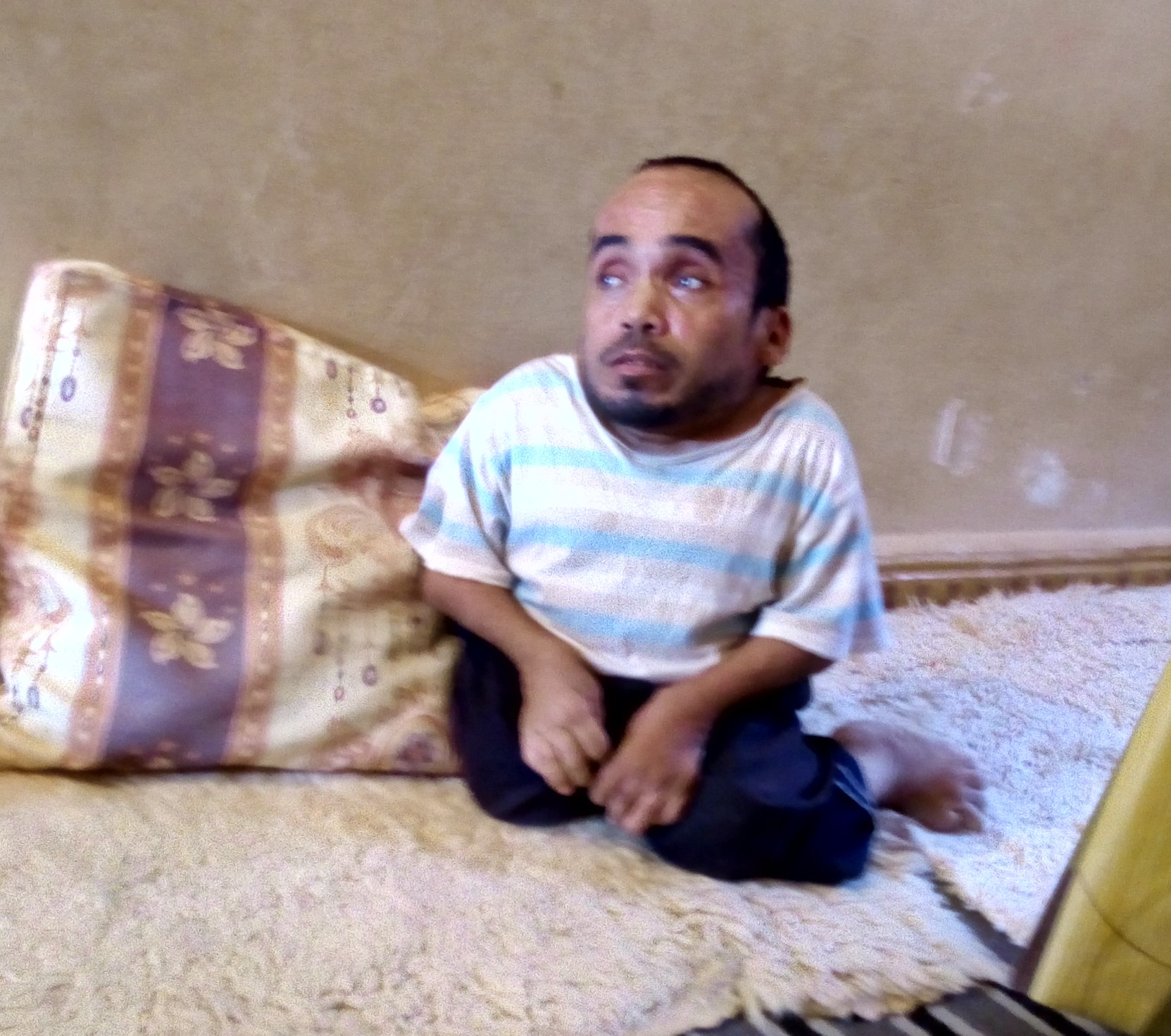 رشيد التازي،أقصر مواطن بالمعازيز " قالو لي العامل مكيستقبلش المعاقين"الصور + فيديو) 1 IMG 20190929 170831 02