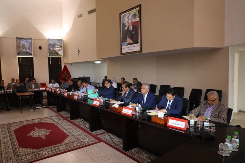 المجلس الاقليمي لتازة يصادق على اتفاقيات شراكة مع الجمعيات المستفيدة من حافلات النقل المدرسي 1 received 677536496060928