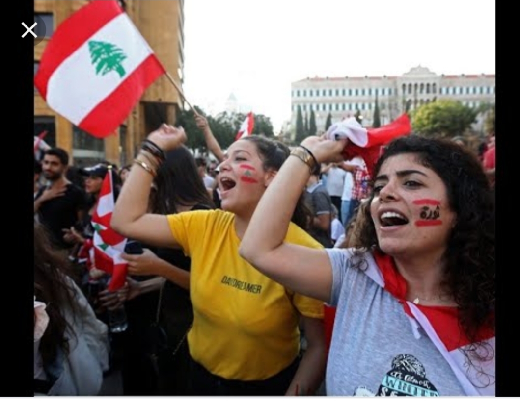 لبنان : حملات " تخويف وتحريض" بحق أكادميين مؤيدين للمظاهرات. 1 IMG 20191030 WA0036