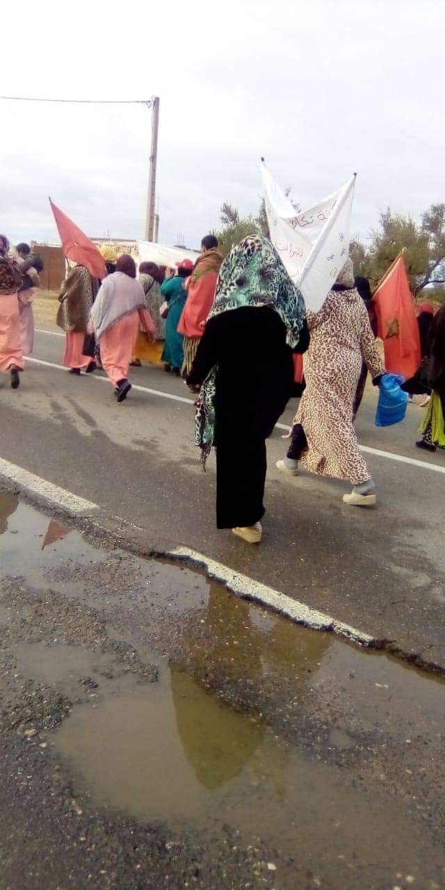 نساء ساكنة خميس تكاط جماعة تكاط إقليم الصويرة تنتفض ضد الوضع الصحي المتردي بالمستوصف الصحي بالجماعة وتقوم بمسيرة نحو مدينة الصويرة. 1 IMG 20191218 WA0011