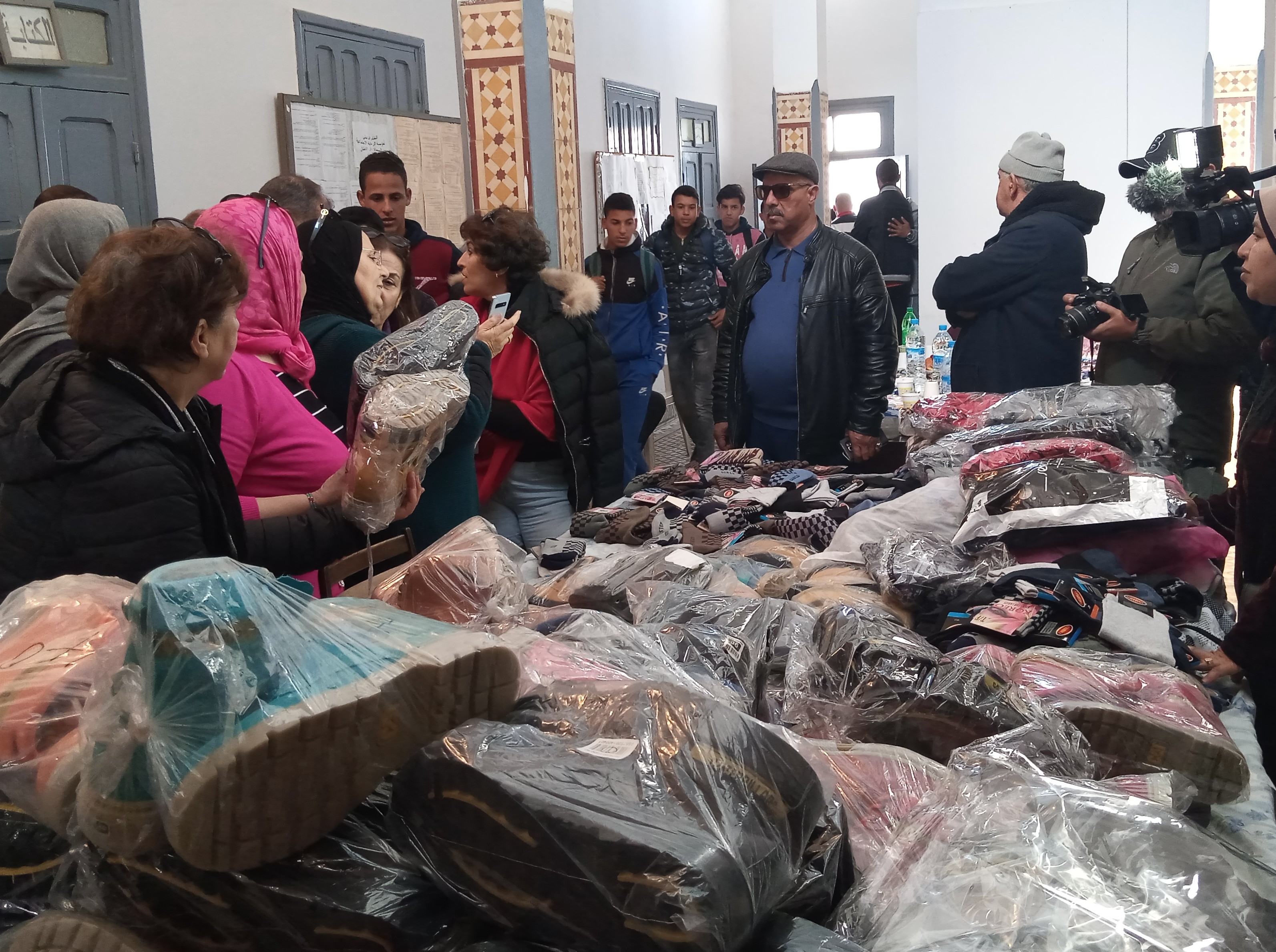 توزيع ملابس وحفل متميز لفائدة نزلاء دار الأطفال بتيفلت 1 IMG 20200104 125845 4972 1