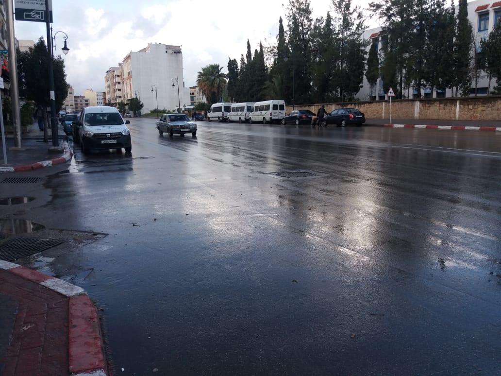 اقتصار الخروج في طنجة على الحاجات الملحة ومزاولة المهن المسموح بها في الحملة الوطنية للتصدي لوباء كورونا 1 IMG 20200321 WA0109