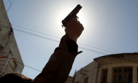 تيفلت :عميد شرطة يضطر لإشهار سلاحه لهذا السبب.. 1 0012