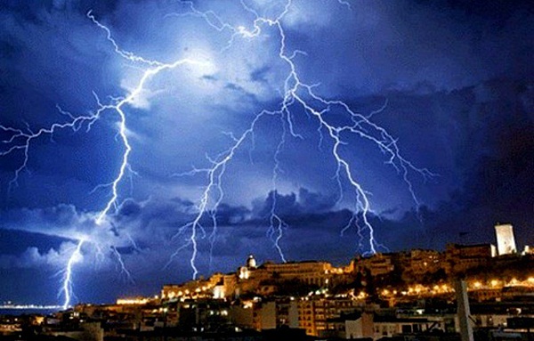 طقس الجمعة :زخات رعدية محليا قوية ستكون مصحوبة برياح قوية وأحيانا بحبات البرد. 1 IMG 20190905 082951