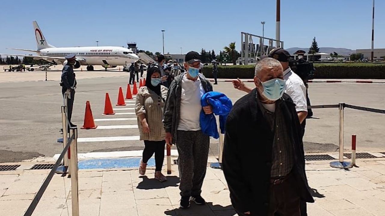 109 من العالقين بجزر الكناري يصلون الى مطار العيون 1 8435514b004f7ba3eece720e8538774f20200615180853