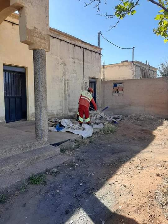 استعدادات على قدم وساق بحضور كل من السلطة المحلية والمجلس البلدي و عمال شركة خاصة بجمع النفايات وعمال البلدية بعين تاوجدات نواحي مكناس 1 af3a5b2f 0960 4ff7 8edd bcc8493f492c 1