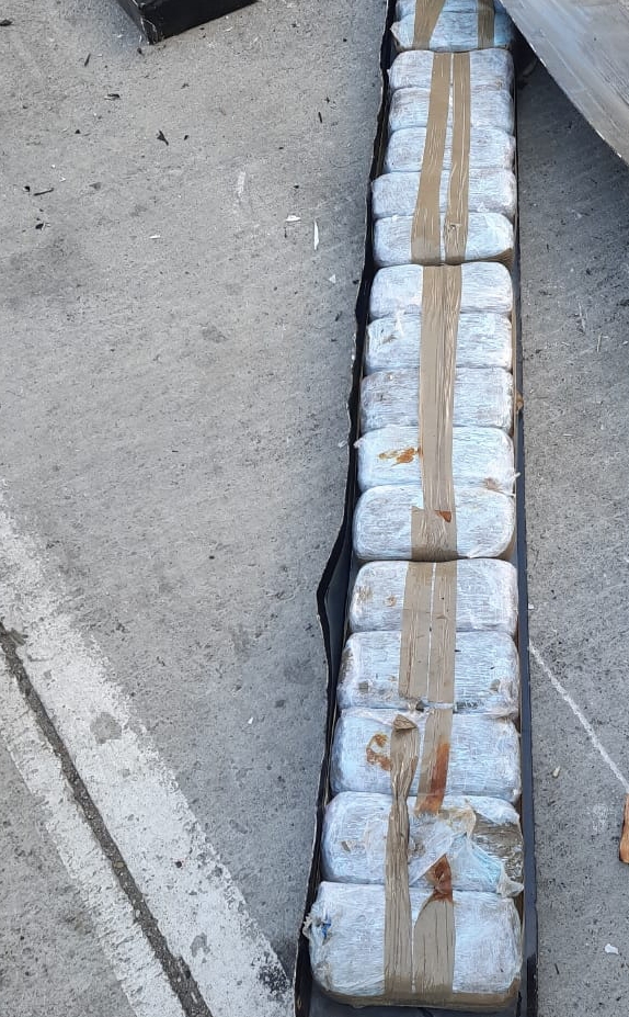 اجهاض محاولة تهريب 192 كيلوغراما من مخدر الشيرا بميناء طنجة المتوسط 1 IMG 20200815 WA0079