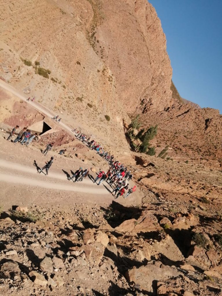 دواوير إملشيل تخرج في مسيرة احتجاجية للمطالبة بتحسن أوضاع الجماعة 3 IMG 20200822 WA0038 2