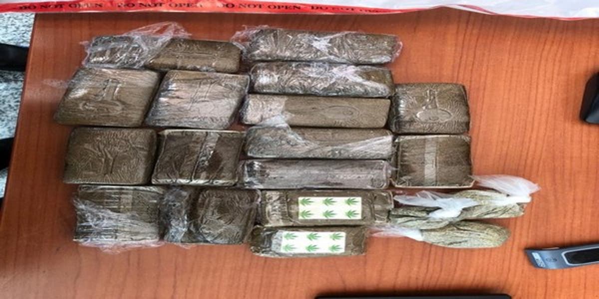 أمن مطار طنجة الدولي يوقف اسبانيا حاول تهريب مخدرات 1 126997615 389327425457527 111563752277861805 n