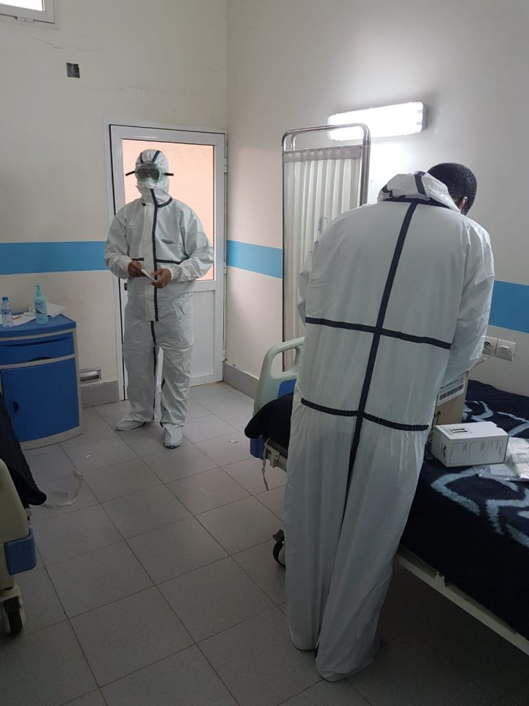 الخميسات:مصلحة كوفيد 19 بالمستشفى الاقليمي،جهود كبيرة لإنقاذ الأرواح. 3 d8a7d984d8aed985d98ad8b3d8a7d8aa