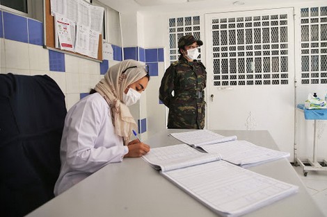 corona une1 300546341