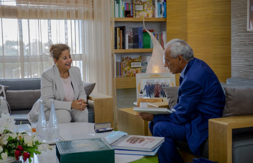 القاضية عائشة الناصري تحقق انتصارا جديدا للمشهد الحقوقي بتسليمها لشيك 500 مليون للمندوبية العامة لإدارة السجون 3 IMG 20210621 WA0017