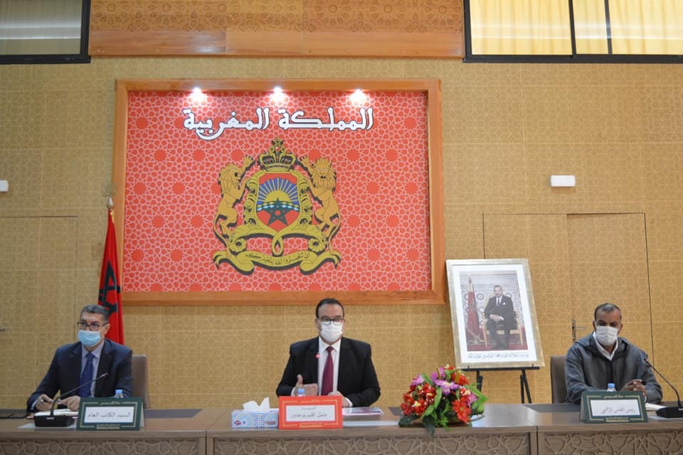 عامل اقليم بوجدور يترأس اجتماع اللجنة الاقليمية للمبادرة الوطنية للتنمية البشرية 5 IMG 20211210 WA0058