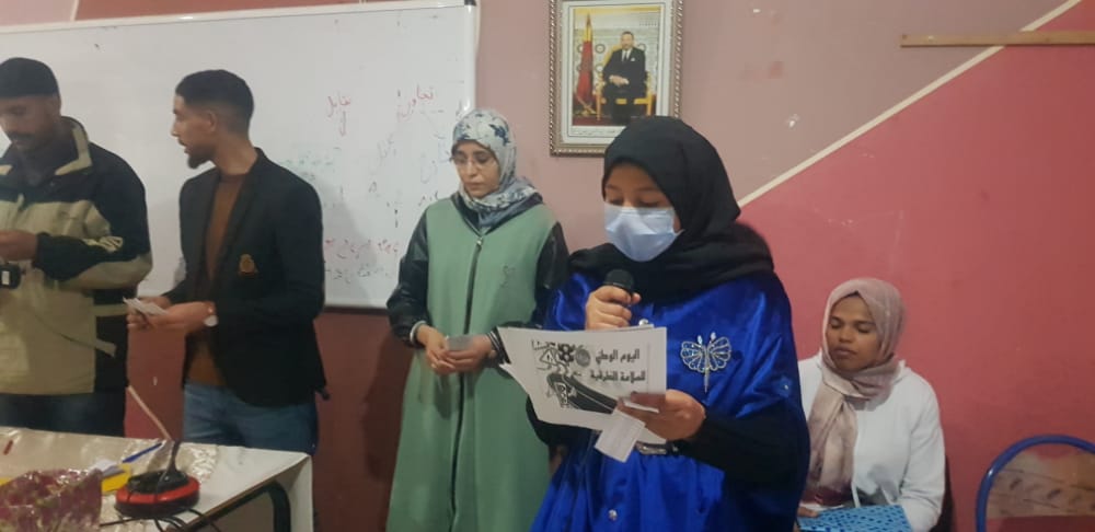 ايت اسحاق ….اطر وتلاميذ وتلميذات ثانوية الزاوية الاعدادية يحتفلون باليوم الوطني للسلام الطرقية "الطريق تقتل" 7 IMG 20220225 WA0007