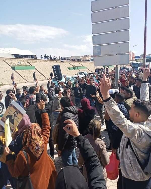 محاكمة الاساتدة المتعاقدون تخرج زملاء لهم في مسيرة احتجاجية بمدينة تازة. 1 IMG 20220310 WA0035