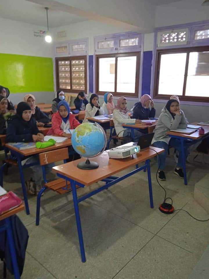 لقاءا تواصليا لفائدة تلميذات و تلاميذ ثانوية حمان الفطواكي الاعدادية بسيدي بنور 2 IMG 20220423 WA0011 1