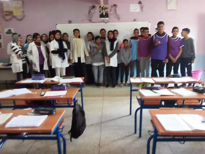 لقاءا تواصليا لفائدة تلميذات و تلاميذ ثانوية حمان الفطواكي الاعدادية بسيدي بنور 5 IMG 20220423 WA0014 1