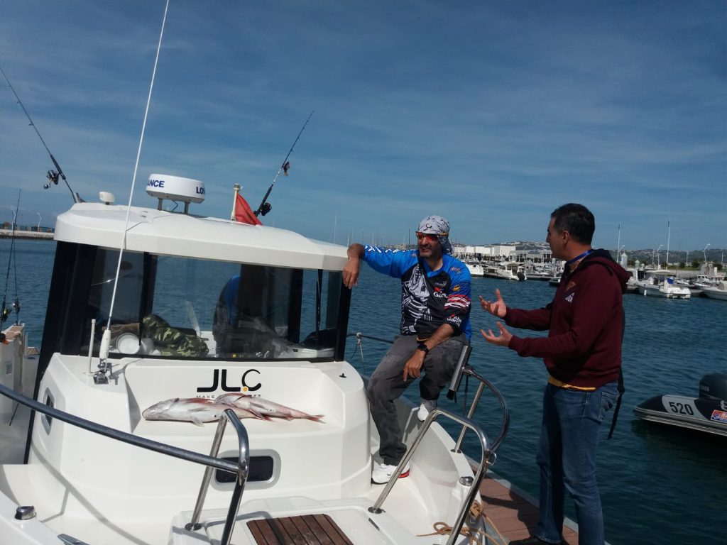 النادي الملكي للزوارق الشراعية بطنجة يتوج المصادين اكبر سمكة. 3 IMG 20220424 WA0035