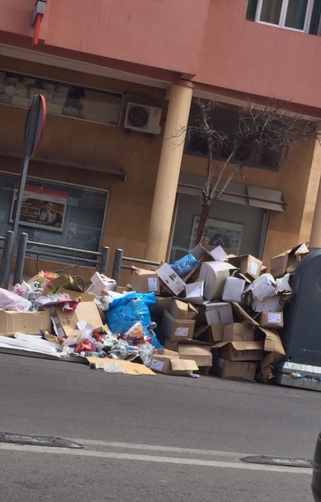 ساكنة مراكش تنتفض ضد شركة النظافة ارما 3 IMG 20220504 WA0013