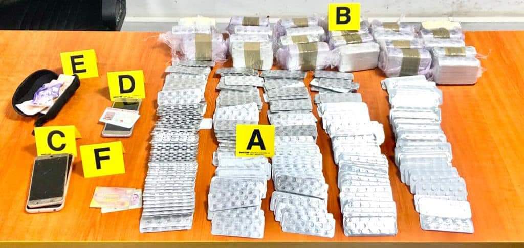 تطوان.. توقيف ثلاثة أشخاص، لاشتباه في تورطهم في حيازة وترويج 21.000 قرص طبي مخدر. 1 IMG 20220805 WA0021