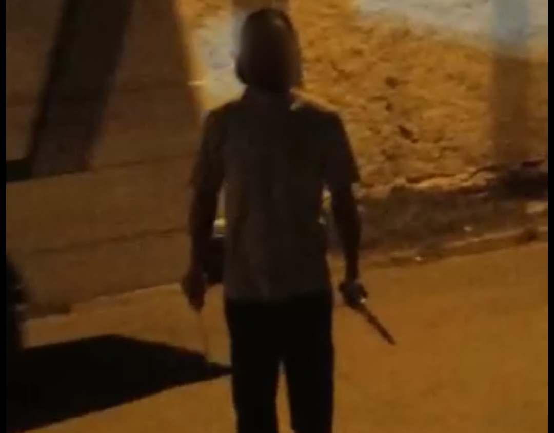 أمن سطات يوقف شخصا متورطا في قضية تتعلق بالسب والشتم والتهديد بواسطة السلاح الأبيض. 1 IMG 20220917 WA0010