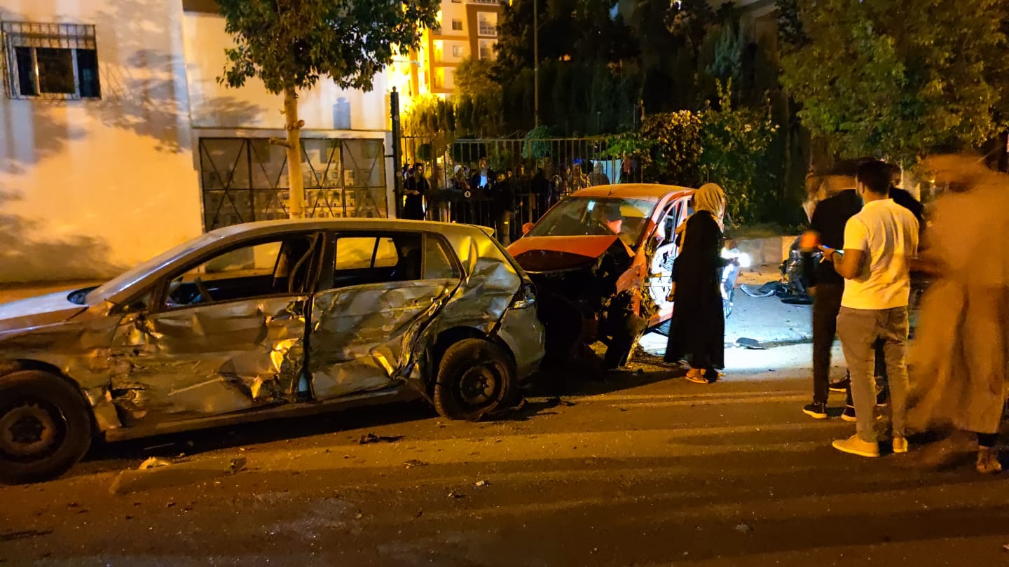 أكادير …سيارة "مجنونة " تتسبب في كارثة بالحي المحمدي 1 IMG 20220921 WA0011