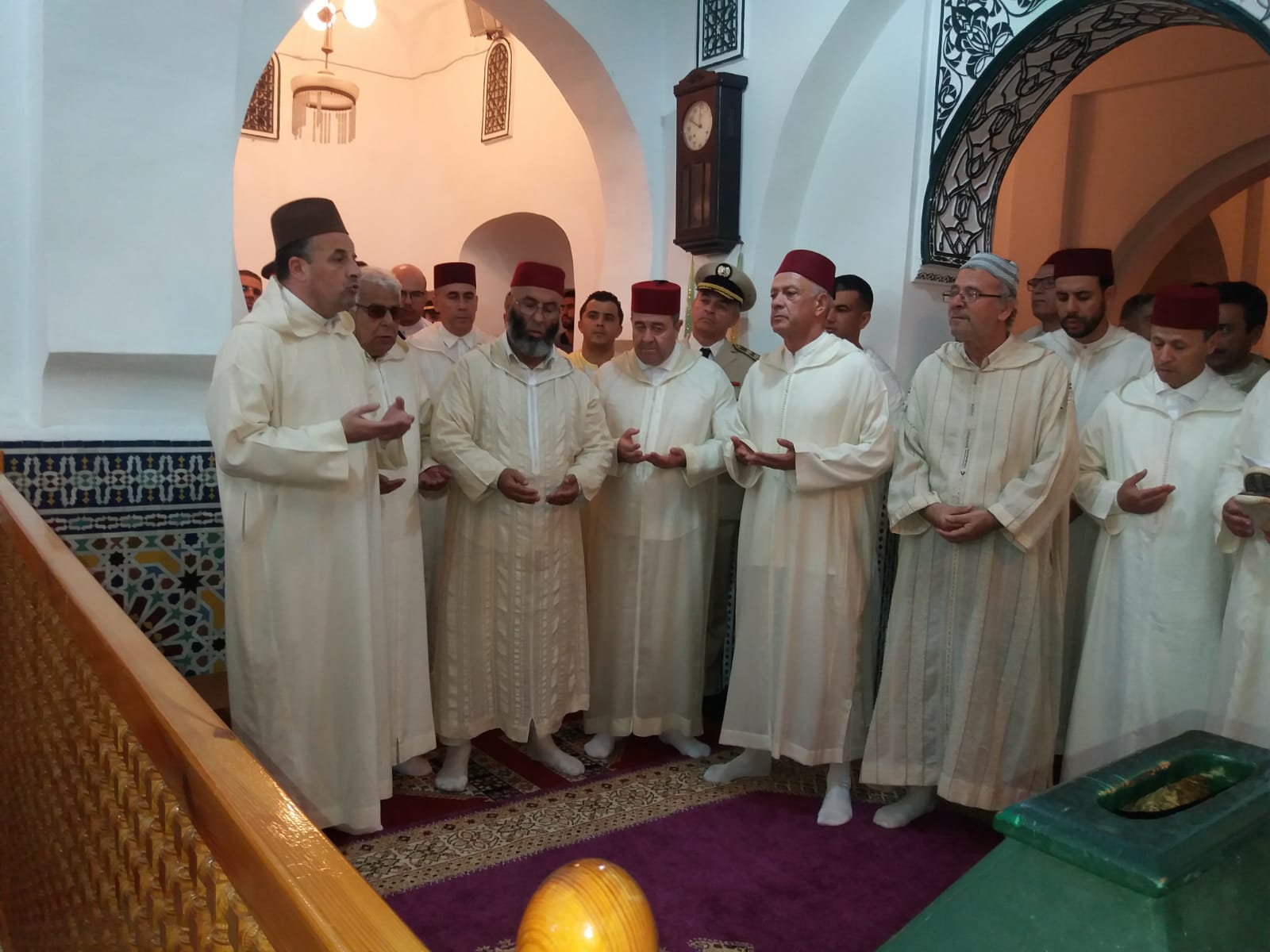 والي جهة الشمال يترأس مراسيم إحياء ذكرى المولد النبوي الشريف بمسجد سيدي بوعراقية بطنجة. 1 IMG 20221009 WA0012