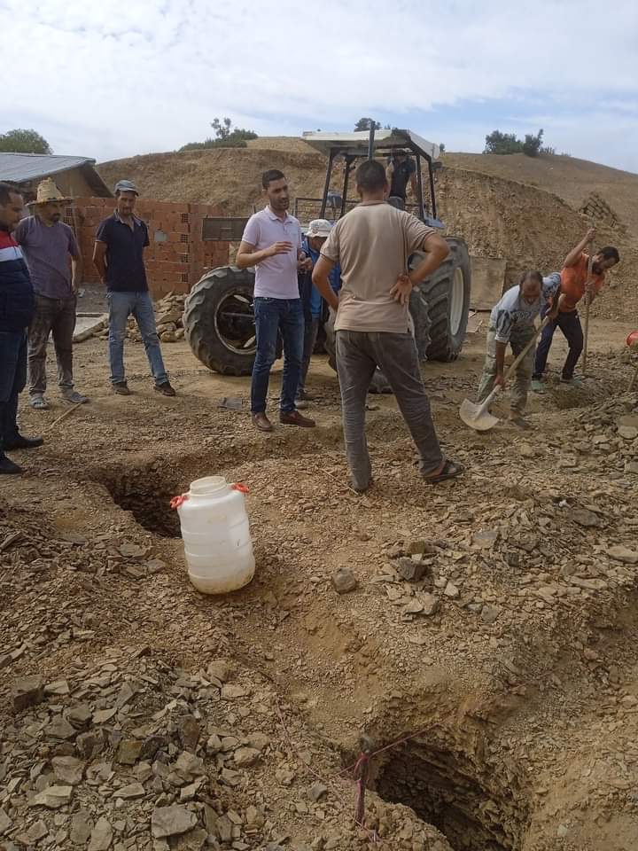 إستجابة لنداء رب الأسرة الذي إحترق منزله بدوار عنقود جماعة واد مالحة اقليم شفشاون . 1 IMG 20221010 WA0015