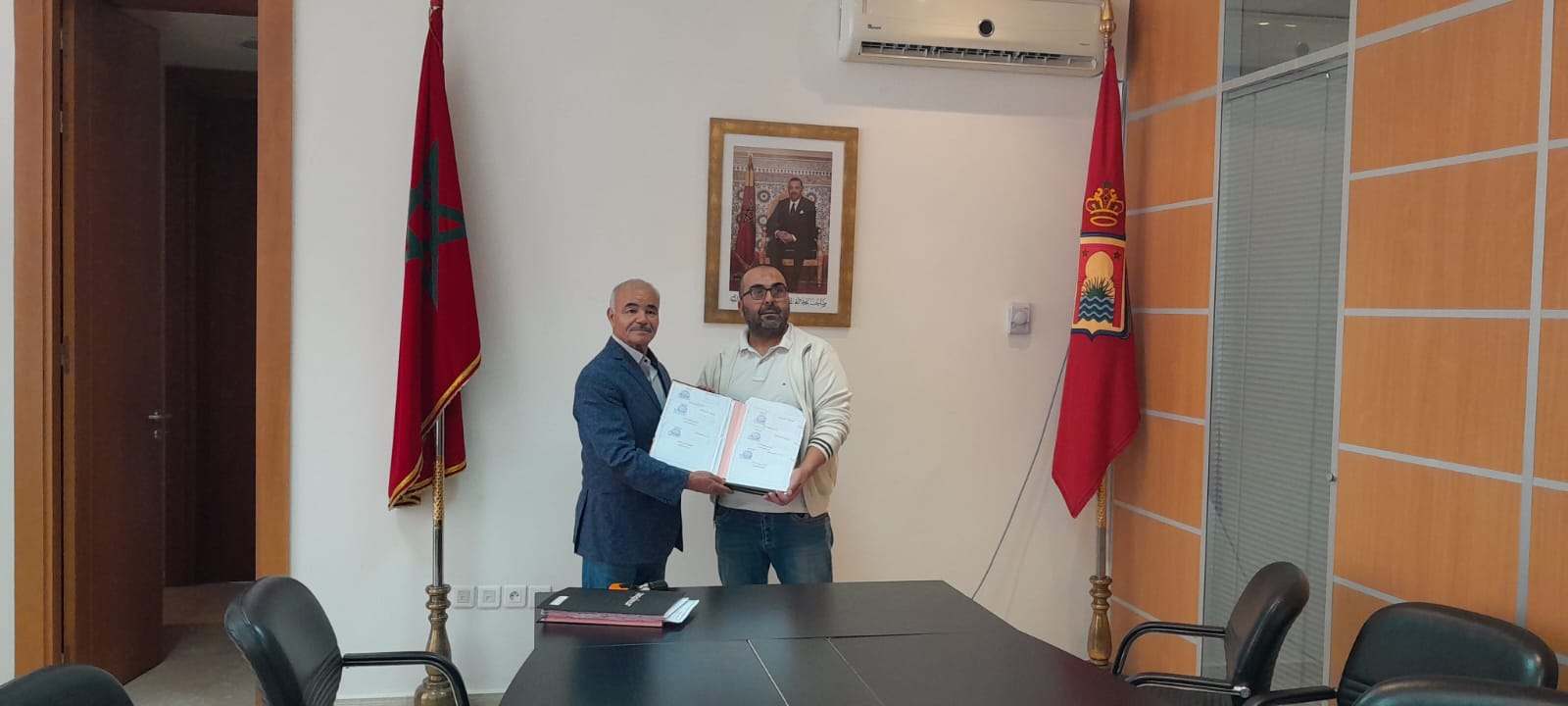 رئيس مجلس عمالة وجدة آنكاد يدعم الفرق الرياضية لكرة القدم والريكبي . 1 IMG 20221027 WA0030