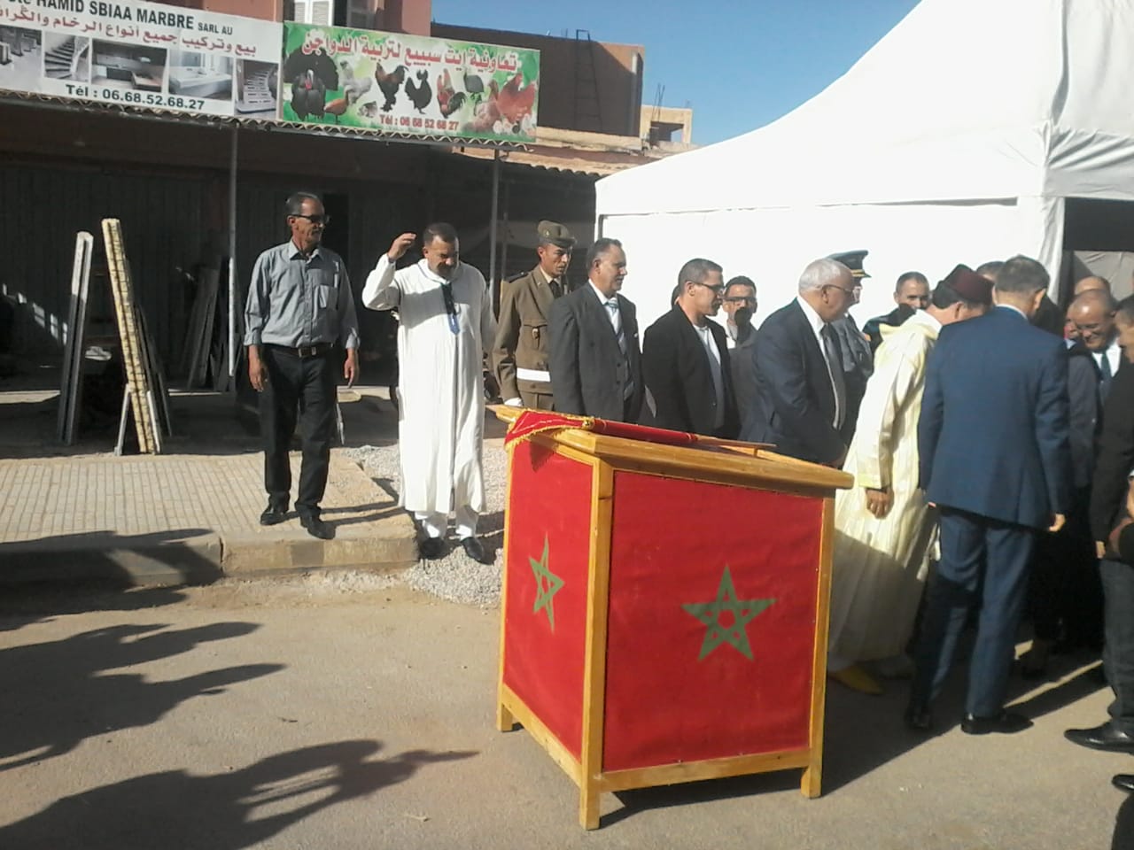 والي جهة بني ملال خنيفرة يعطي انطلاق اشغال تهيئة شارع المسيرة الخضراء باولاد امبارك 3 IMG 20221112 WA0013