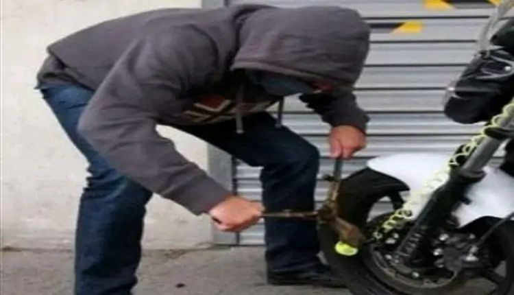 سرقة درجة نارية لعون سلطة تستنفر الشرطة في الناظور 1 IMG 20221123 WA0032