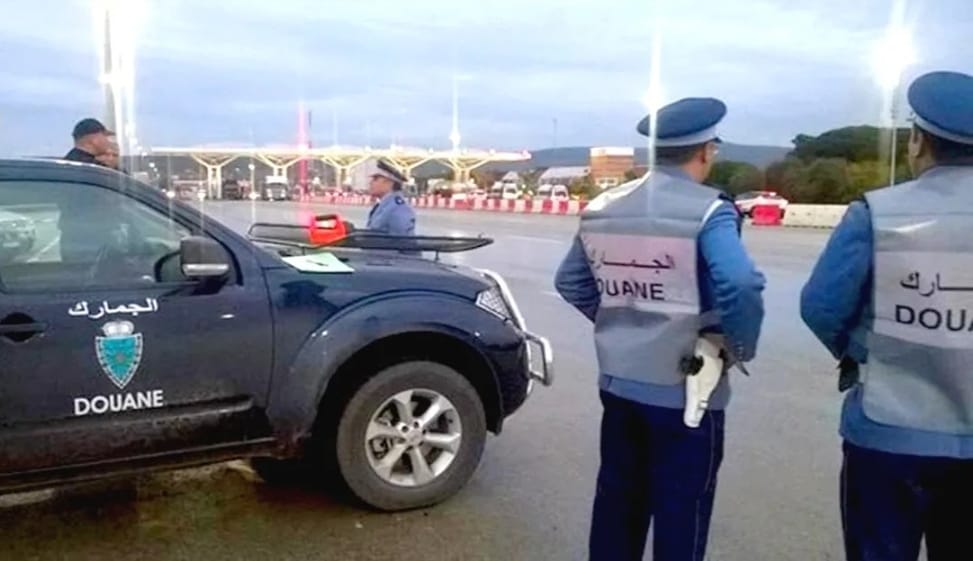 تطوان : يوميات عناصر المراقبة الجمركية والأمنية بباب سبتة في ظل عدم الشعور بالطمأنينة في عملهم… 1 IMG 20221213 WA0127