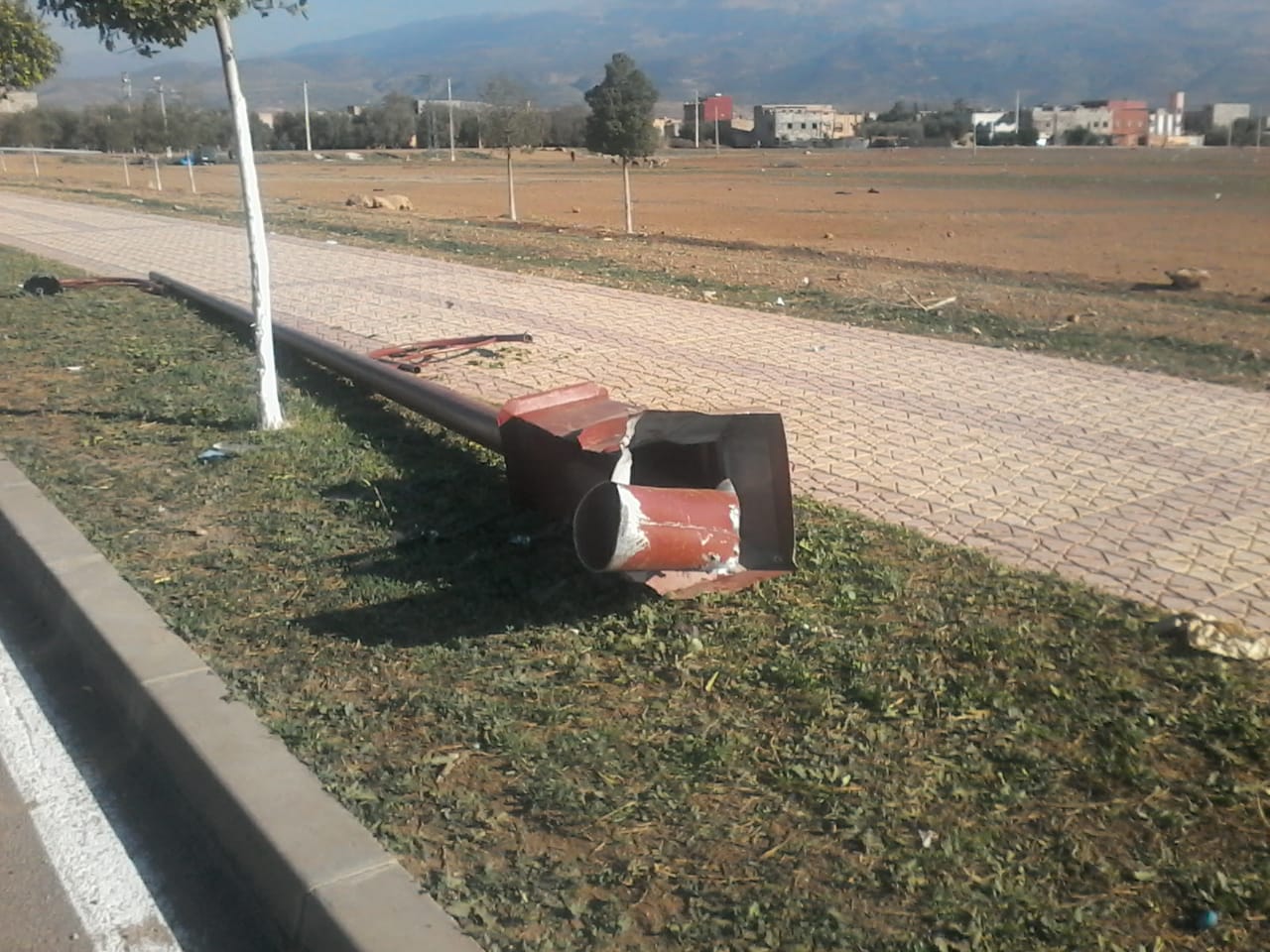 جماعة اولاد امبارك بني ملال الساكنة تطالب بتدخل المسؤولين لحل بعض المشاكل العالقة . 3 IMG 20230117 WA0023